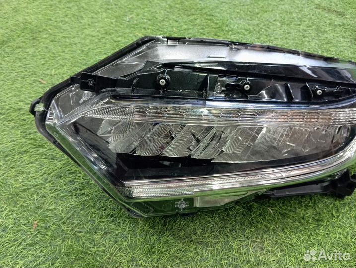 Фара левая Honda Vezel RU LEB 2020