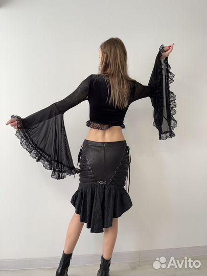 Топ / Блуза готическая с расклешенными рукавами