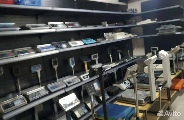 Новенькие торговые весы с аккумулятором