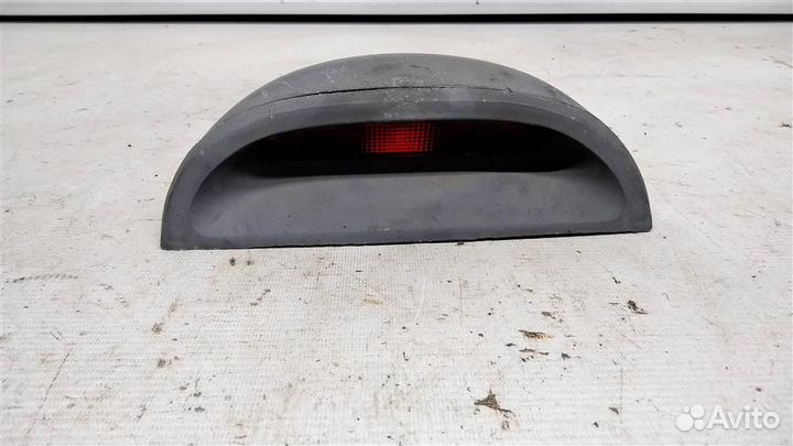 Фонарь задний дополнительный (стоп сигнал) Chevro