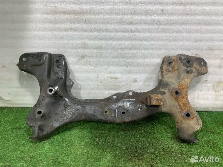 Подрамник передний Toyota Corolla универсал 1.6