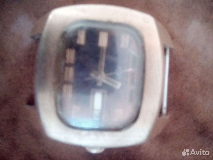 Продам часы рабочие