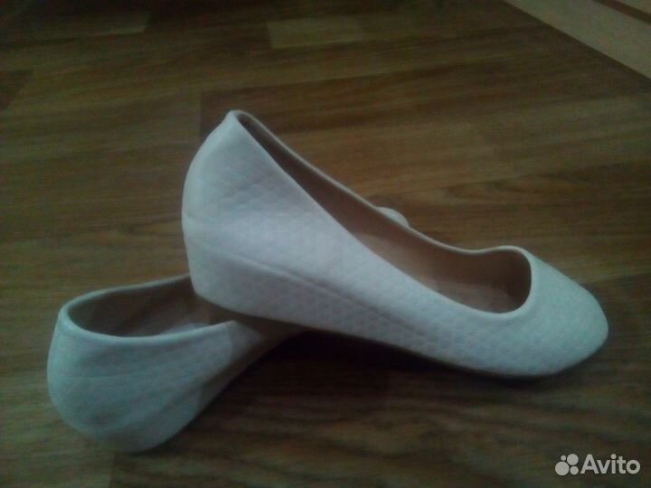 Белые туфли