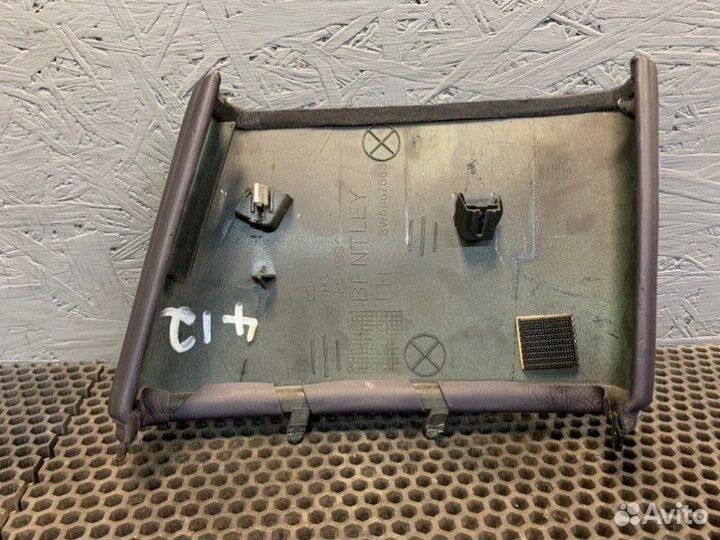 Накладка в салоне левая Bentley Continental Flying