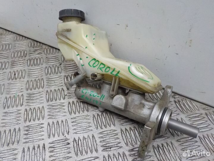 Цилиндр тормозной главный Toyota Corolla IX 2003-2