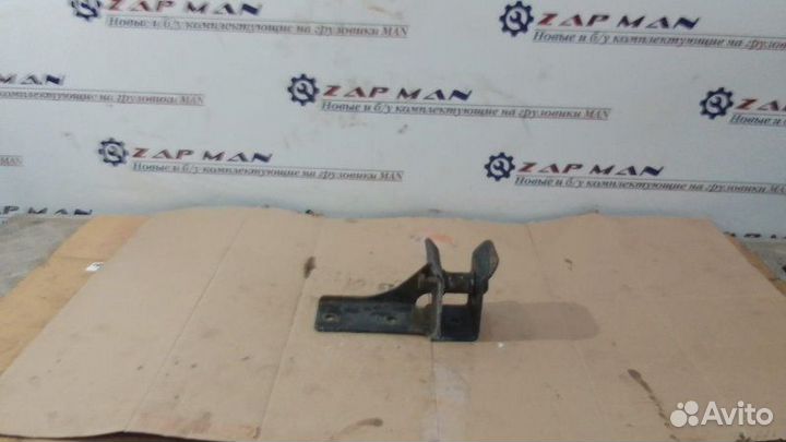 Замок кабины ответная часть правый Man Tga Tgs