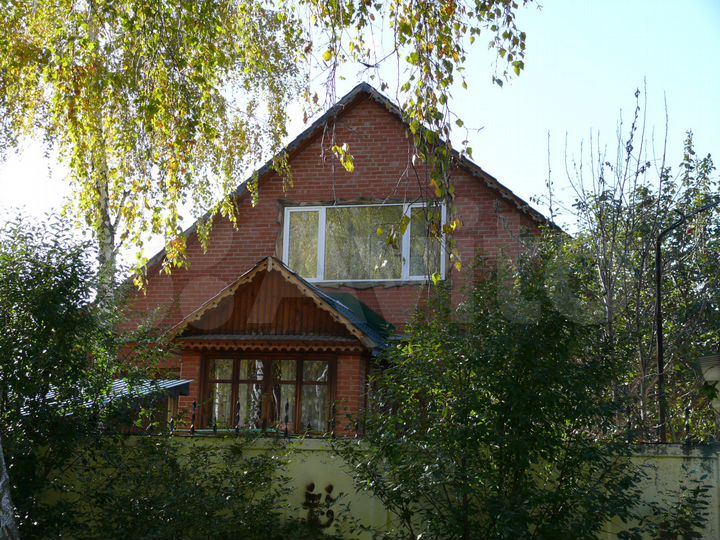 Коттедж 250 м² на участке 19 сот.