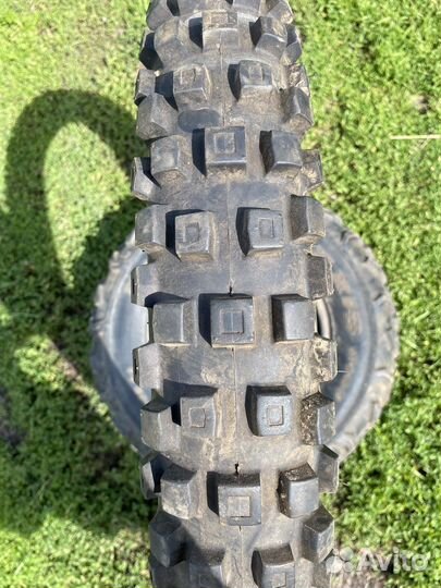 Резина 80/100-21 на мотоцикл
