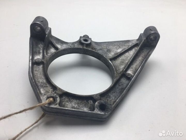 Кронштейн Subaru Legacy B4 BL5 EJ202 2003