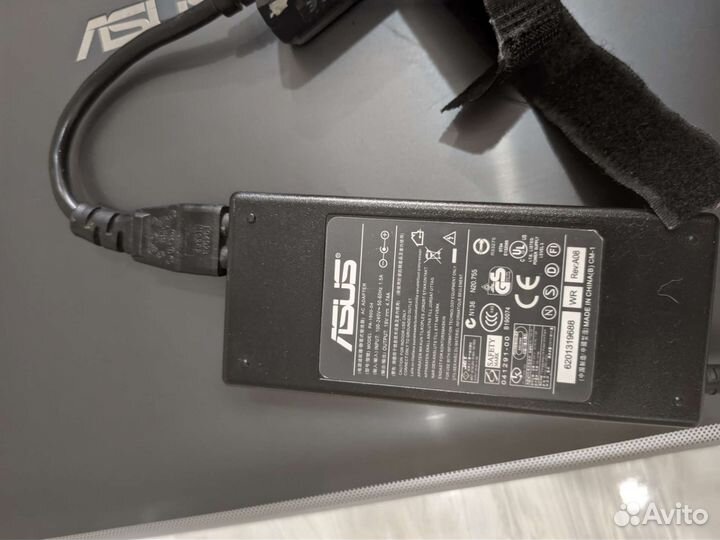 Ноутбук asus