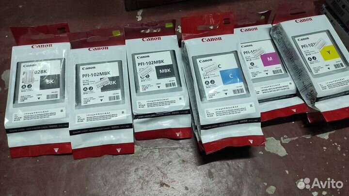 Оригинальный картридж черный Canon PFI-102