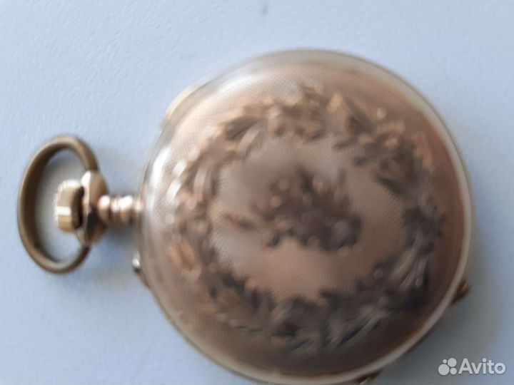 Золотые карманные часы