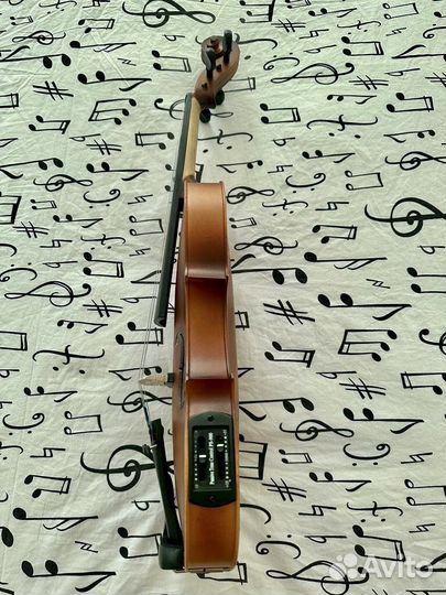 Электроакустическая скрипка 4/4