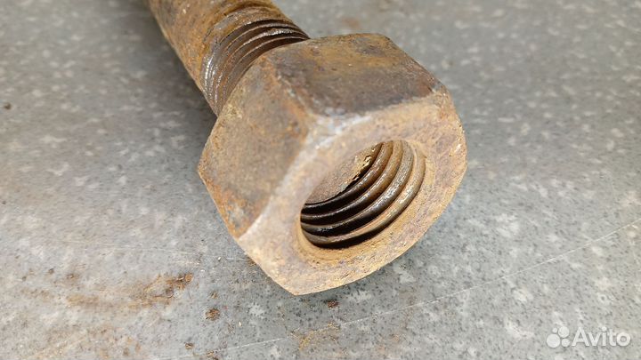 1858617 Стремянка многолистовой рессоры в сборе