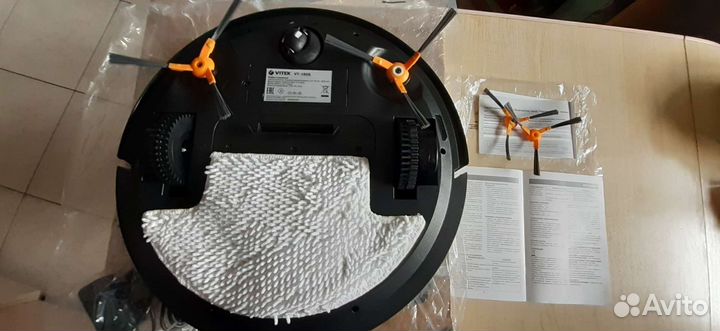 Робот пылесос новый VT 1880