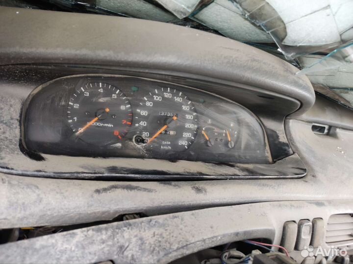 Приборная панель Mazda 626 4 GE 1992-1997г