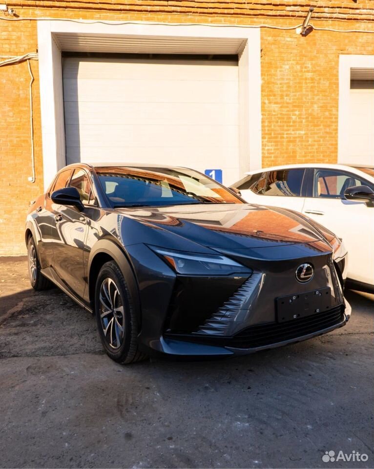 Lexus RZ AT, 2023, 10 км