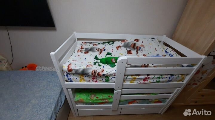 Выдвижная кроватка для двоих детей Матрешка