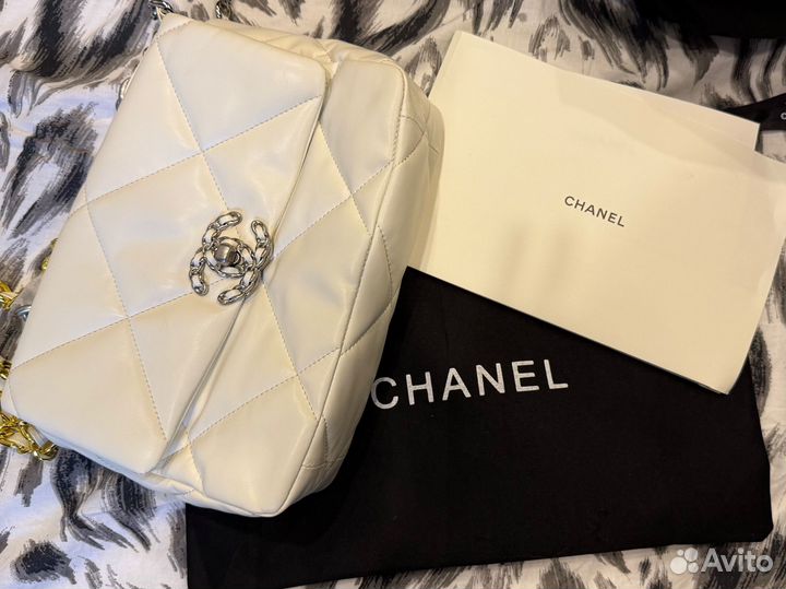 Сумка chanel белая