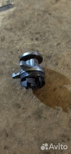 Помпа Ford Focus 2 1.8 - 2. 0