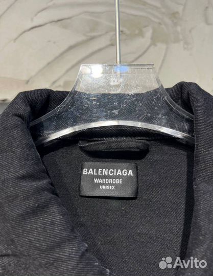 Джинсовая куртка женская Balenciaga