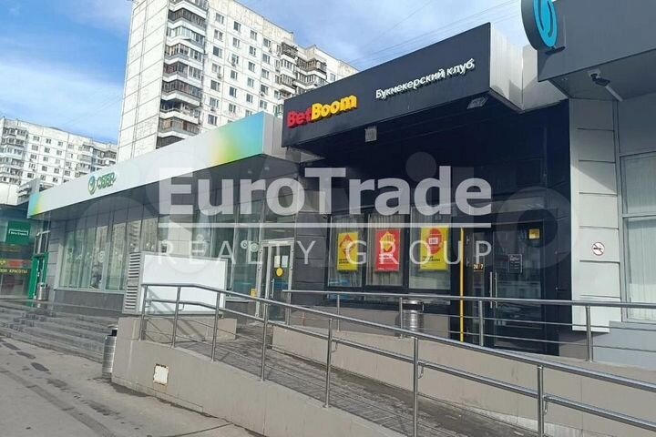 Сдам торговое помещение, 330 м²