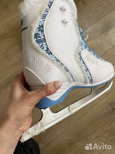 Коньки новые фигурные женские Nordway на ногу 39