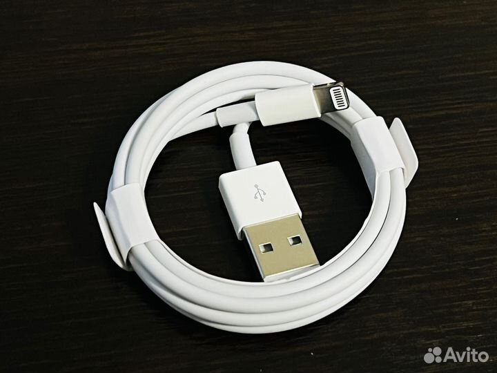 Кабель для зарядки iPhone Lightning 1 метр новый
