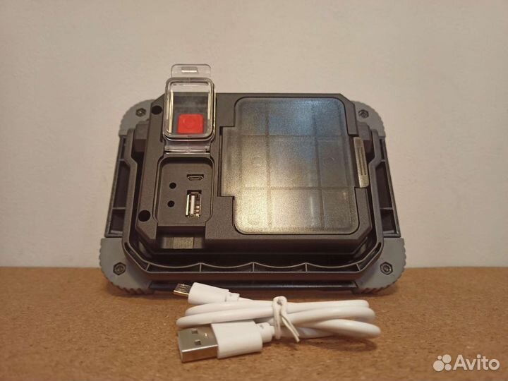 Аккумуляторный прожектор