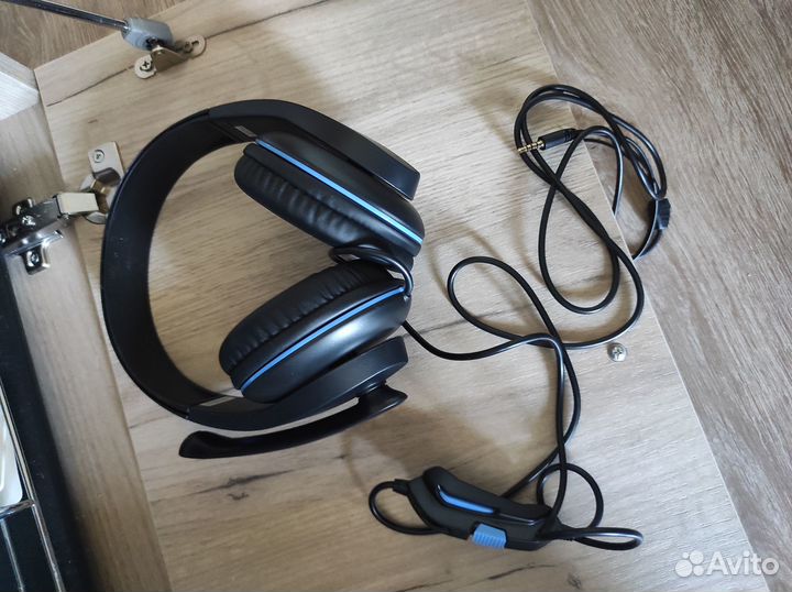Наушники проводные