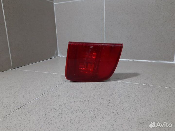 Фонарь задний противотуманный левый Toyota Land
