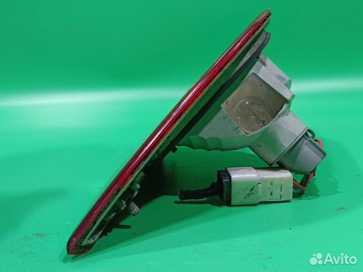 Фонарь внутренний правый для Mitsubishi Carisma