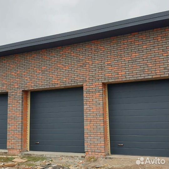 Секционные ворота