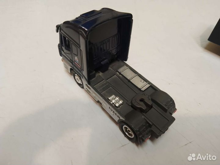 Машинка Iveco stralis