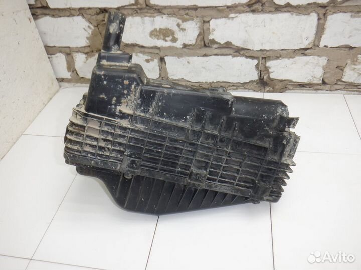 Корпус воздушного фильтра Peugeot 206