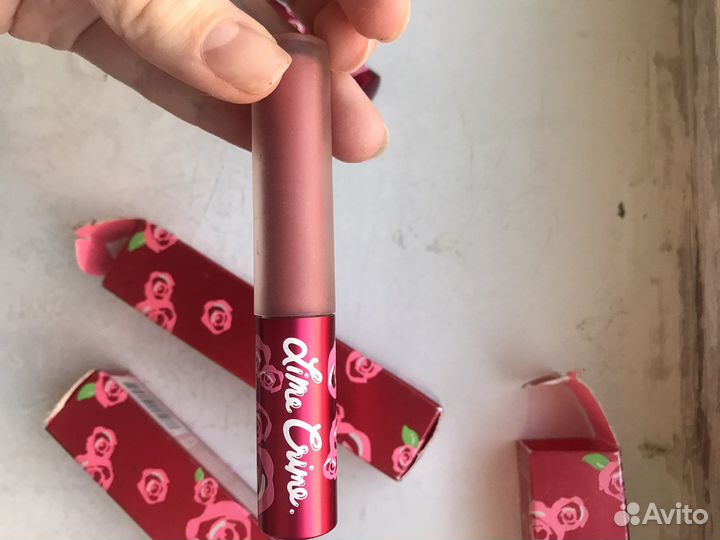 Матовая помада Lime Crime velvetines цвет riot