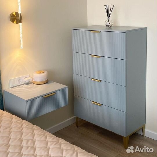 Тумба с ящиками