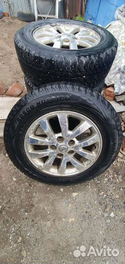 R16 Viatti Bosco Nordico V-523 215/65, PCD 5x114.3 DIA 66.1