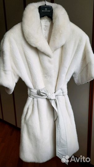 Шуба норковая белая