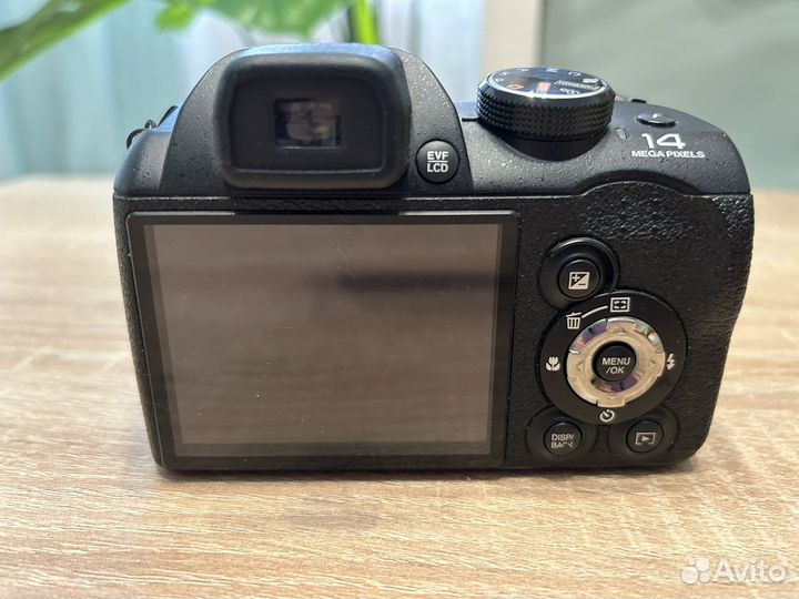 Компактный фотоаппарат fujifilm