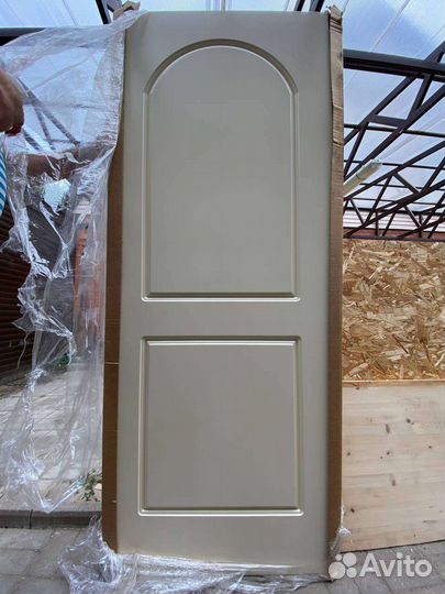 Дверь межкомнатная массив дуба белая