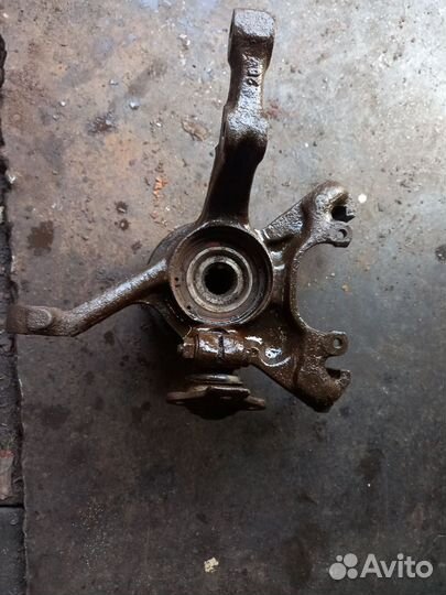 Поворотный кулак volkswagen golf 3 239