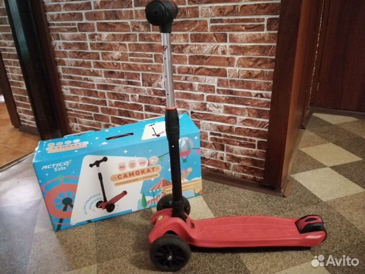 Самокат детский трехколесный