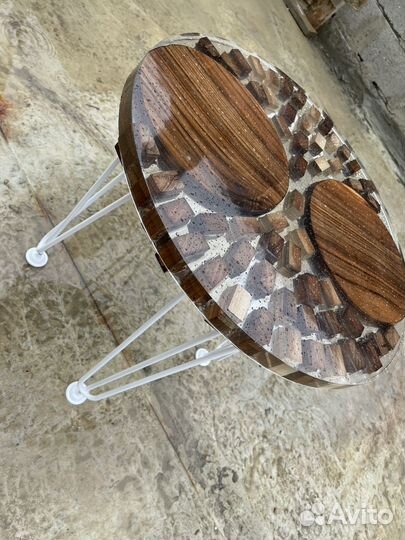 Журнальный столик