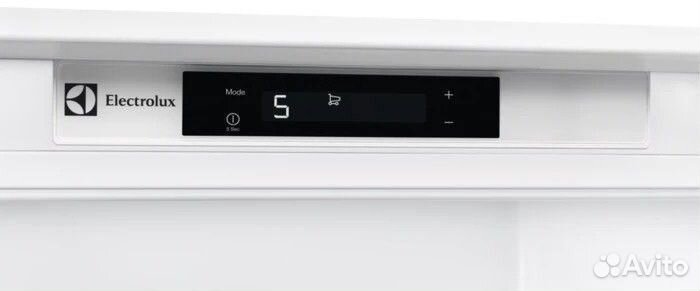 Холодильник Electrolux ERN 3213 AOW Новый