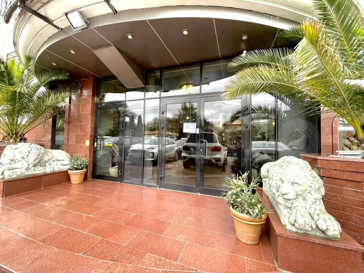 2-к. квартира, 55 м², 6/9 эт.