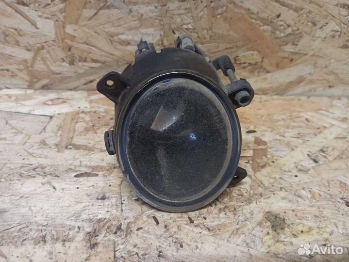 Противотуманка левая Ford Mondeo 3