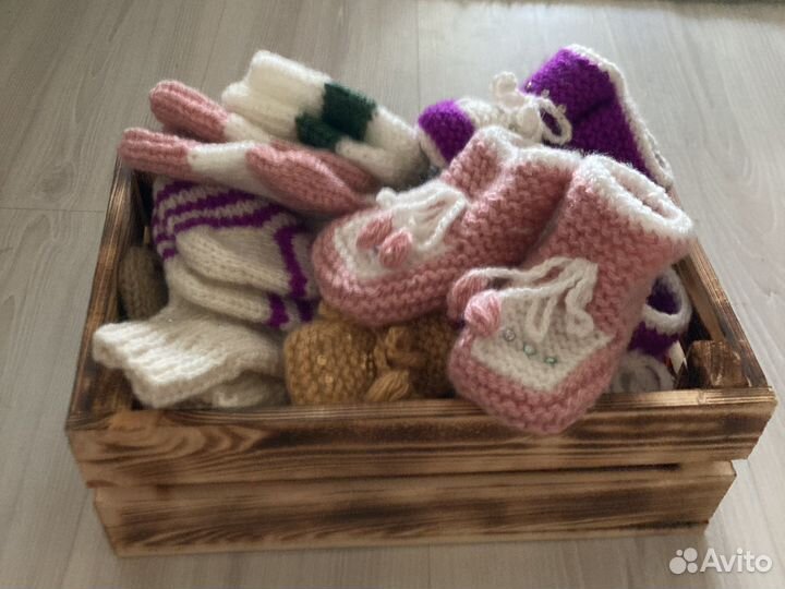 Лот.Носки пинетки вязаные. В ящике