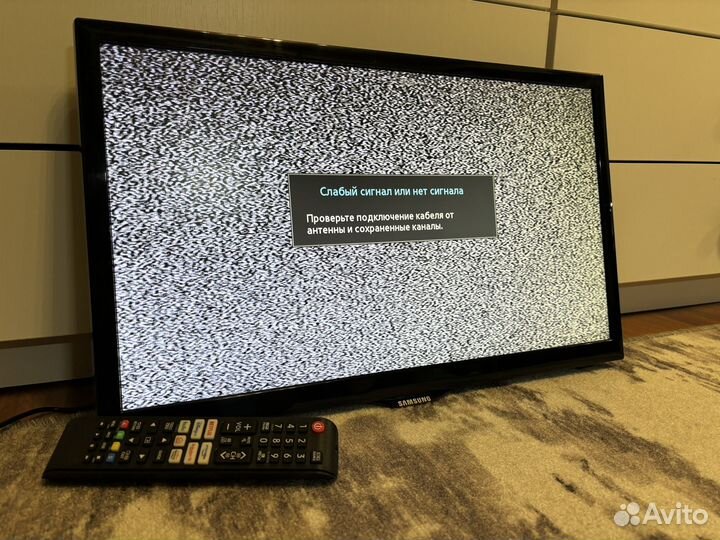 Тв Samsung (55см, отличный)