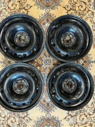 Диски стальные оригинал VW R15 4 шт комплект